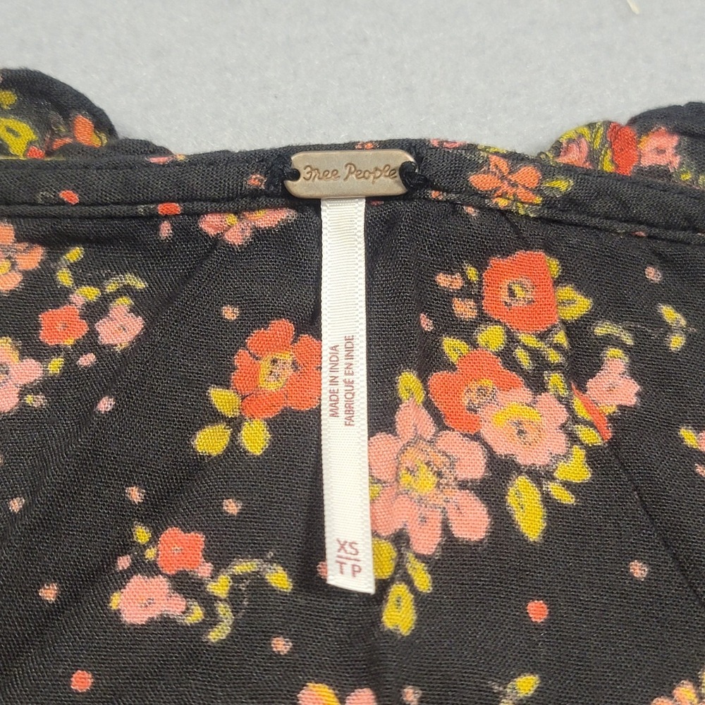 Free People Secret Garden Crop Top Floral Ruffle Button Boho Black Women's XS - Picture 5 of 11